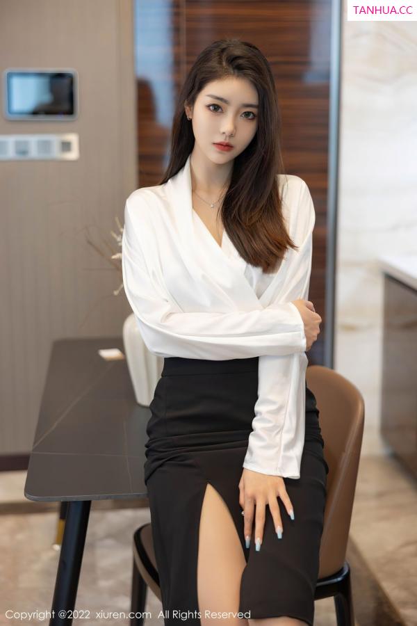 可乐Vicky  [XiuRen]高清写真图 2022.04.14 No.4869 可樂Vicky第4张图片